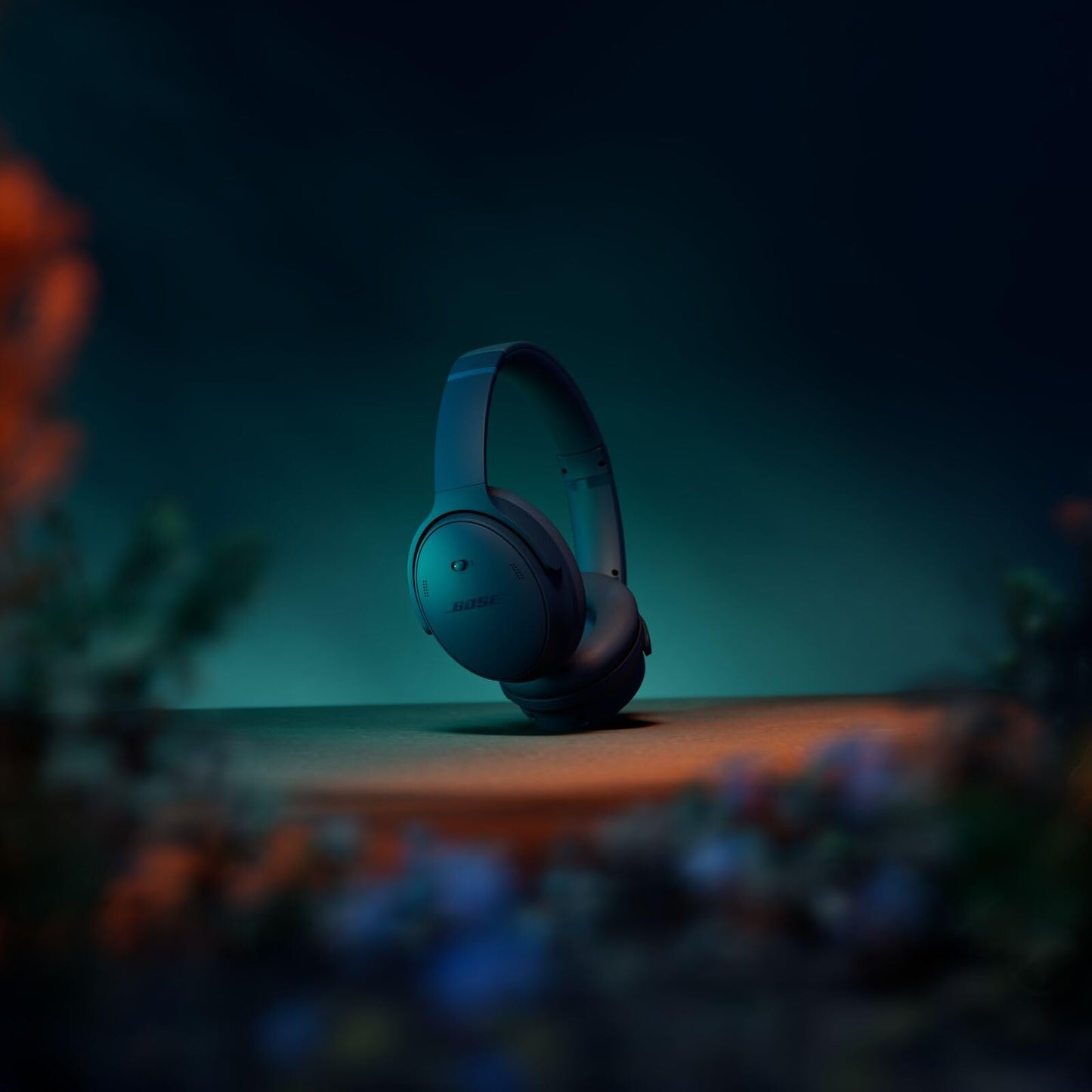 Bose QuietComfort Headphones - Wireless Bluetooth Headphones, Active Over Ear Noise Cancelling and Mic, USB-C Charging, Deep Bass, Up to 24 Hours of Playtime, Sandstone