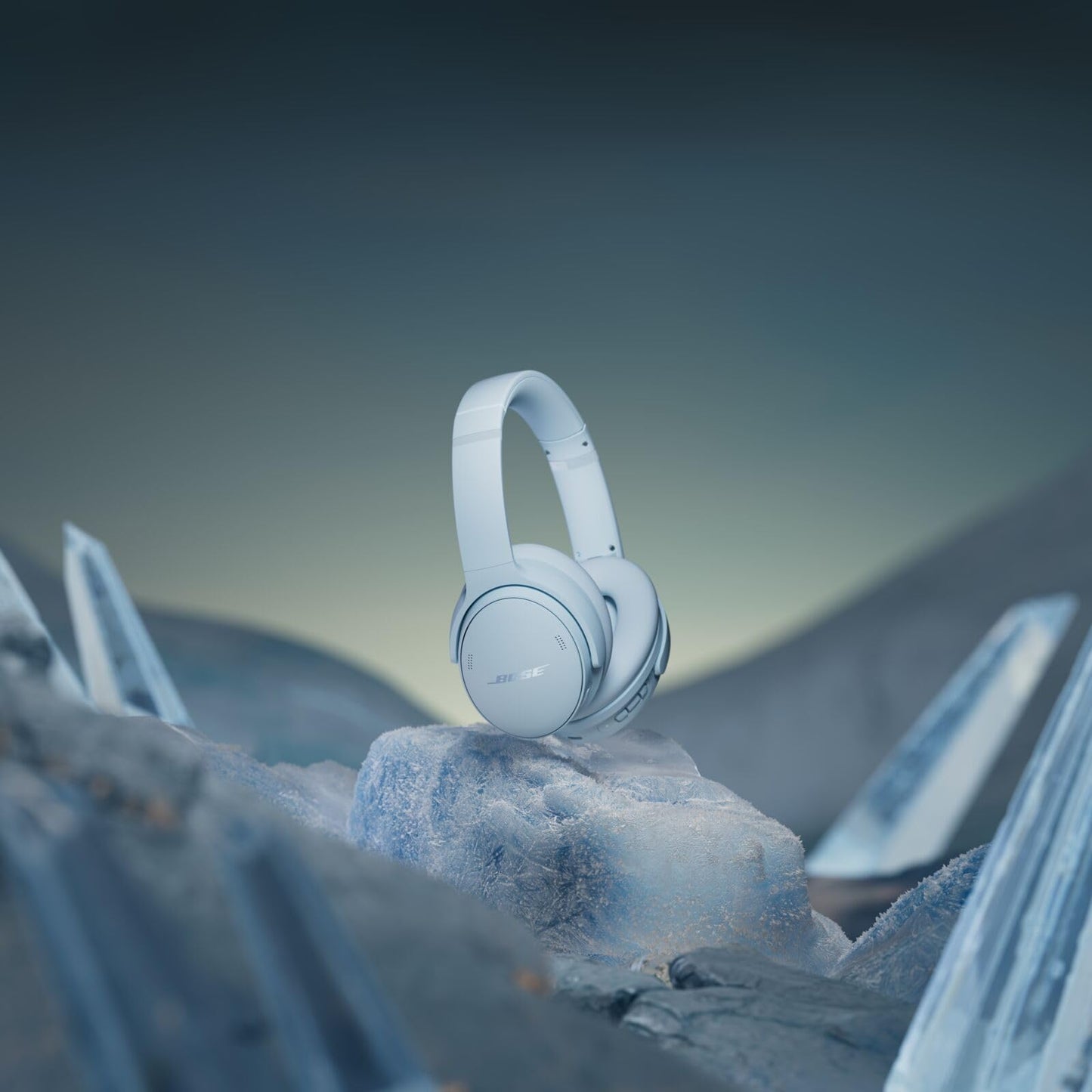 Bose QuietComfort Headphones - Wireless Bluetooth Headphones, Active Over Ear Noise Cancelling and Mic, USB-C Charging, Deep Bass, Up to 24 Hours of Playtime, Sandstone
